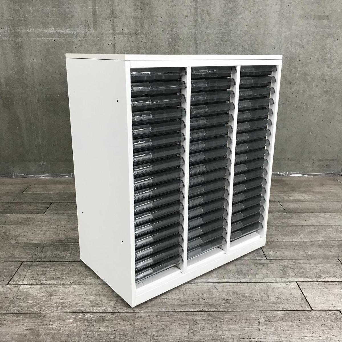 【書類・備品整理の必需品！】■オカムラ　レクトラインシリーズ　クリスタルトレイキャビネット　A4サイズ3列×浅型17段　W800×D450×H920㎜　ホワイト天板・ベース付　※擦れあり
                        レクトライン
                                    中古
            