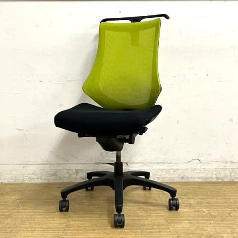 イトーキ エフチェア 肘無しハイバックモデル メッシュ 背モスグリーン×座ブラック コートハンガー付き【愛知・名古屋・豊田・静岡・浜松】