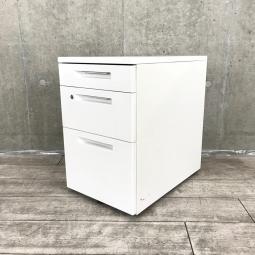 【フリアドデスクや平机の収納力アップに！ファイルや書類の収納に最適のデスクインワゴン！】■コクヨ(KOKUYO)製　アイエス(iS)シリーズ　3段ワゴン　デスクインワゴン　H610mm　■ホワイト　■シリンダー錠【鍵2本つき】