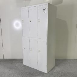 【６人分を幅900㎜のスペースで！衣服や荷物も収納力抜群です！】■コクヨ （KOKUYO） 製　LKロッカー　6人用更衣ロッカー　■ダイヤル錠　■ホワイト　※ダイヤル日焼け