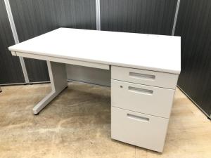 ★コクヨ製　BS　グレー　W1200xD700xH700サイズ　シリンダー錠　スタンダードなデザインで高品質！　スタッフ増員の際にオススメ！　人気のBS片袖デスク！ 　片袖デスク　W1200片袖机