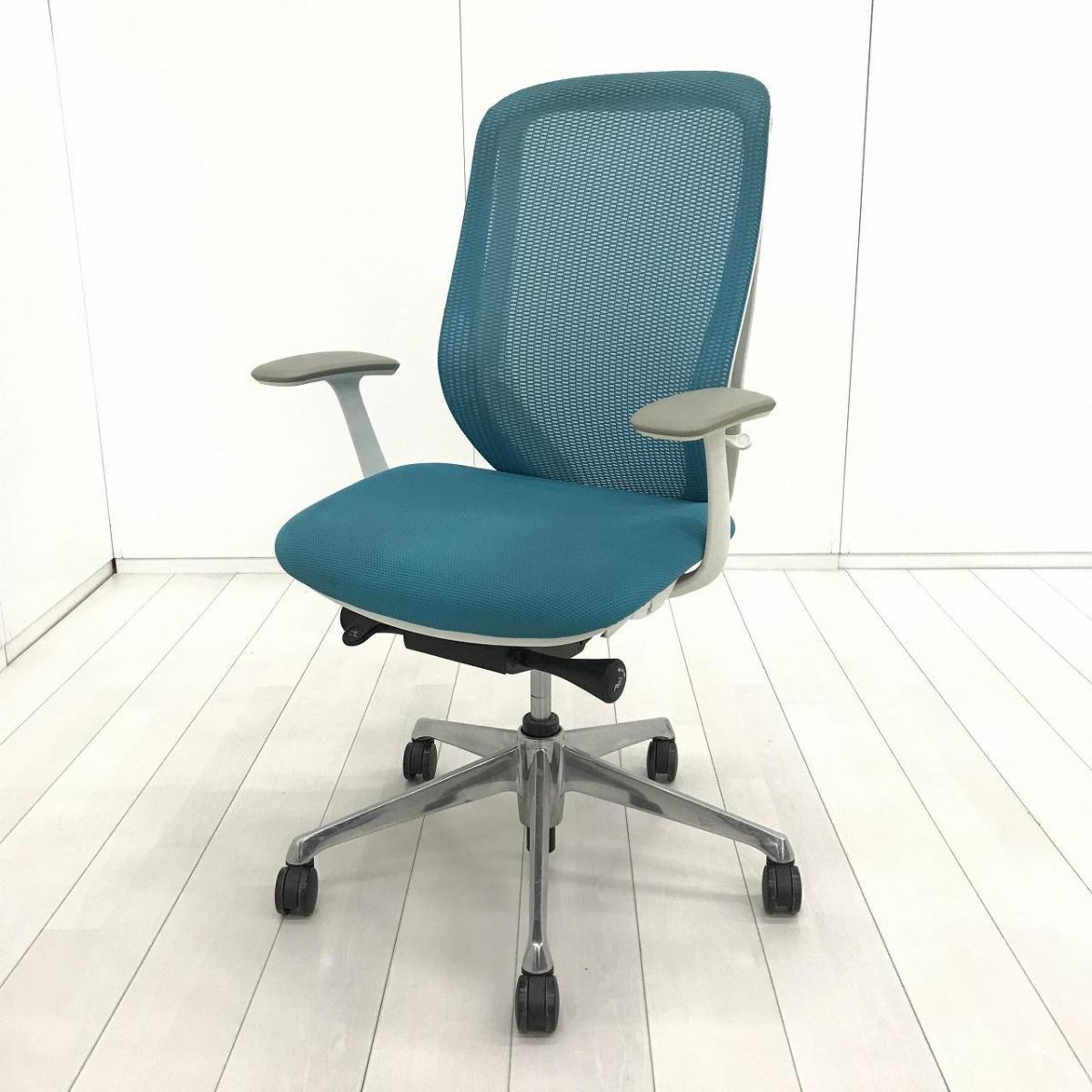 【在庫入替セール品！（本在庫限定価格）】【前傾機能付きの人気シリーズ！在宅ワークにも最適】■オカムラ（OKAMURA）製　シルフィー　■ハイバック　デザインアーム（固定肘）　背面メッシュ　■ブルーグリーン×ホワイトフレーム　【弊社使用欄：A01038999】【HU】
                        シルフィーメッシュ
                                    中古
            