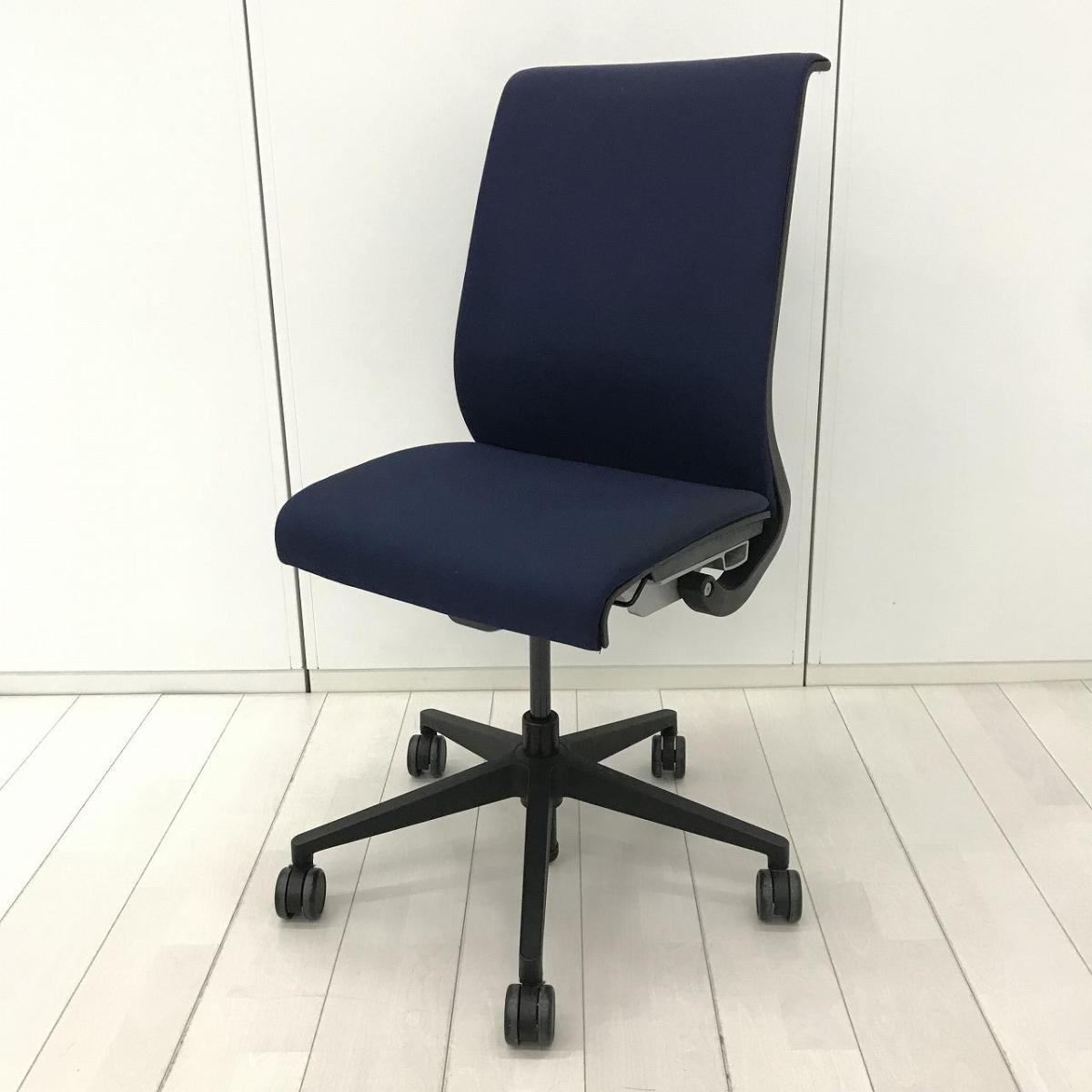 【在庫入替セール品！（本在庫限定価格）】【身体の動きに柔軟にフィット！】■スチールケース（Steelcase）製　シンクチェア　■ハイバック　■ブルー【弊社使用欄：A01041564】【HU】
                        シンクチェア（旧モデル）
                                    中古
            