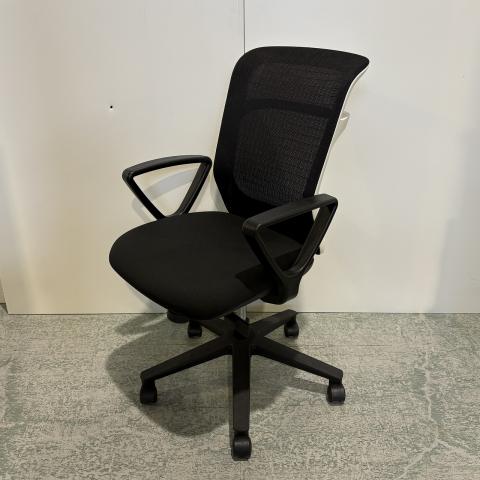 【中古】パウザ チェア  ナイキ（NAIKI) 肘付ローバックチェア