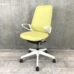 【在庫入れ替え】【ポップで明るいオフィスにおすすめ！優しい座り心地でインテリア性の高いデザインが人気！】■イトーキ（ITOKI）製　ノートチェア（Nort）　肘付き　ハイバック　テクスチャードメッシュ　■ループ肘　■カナリアイエロー×ホワイトシェル【T2】