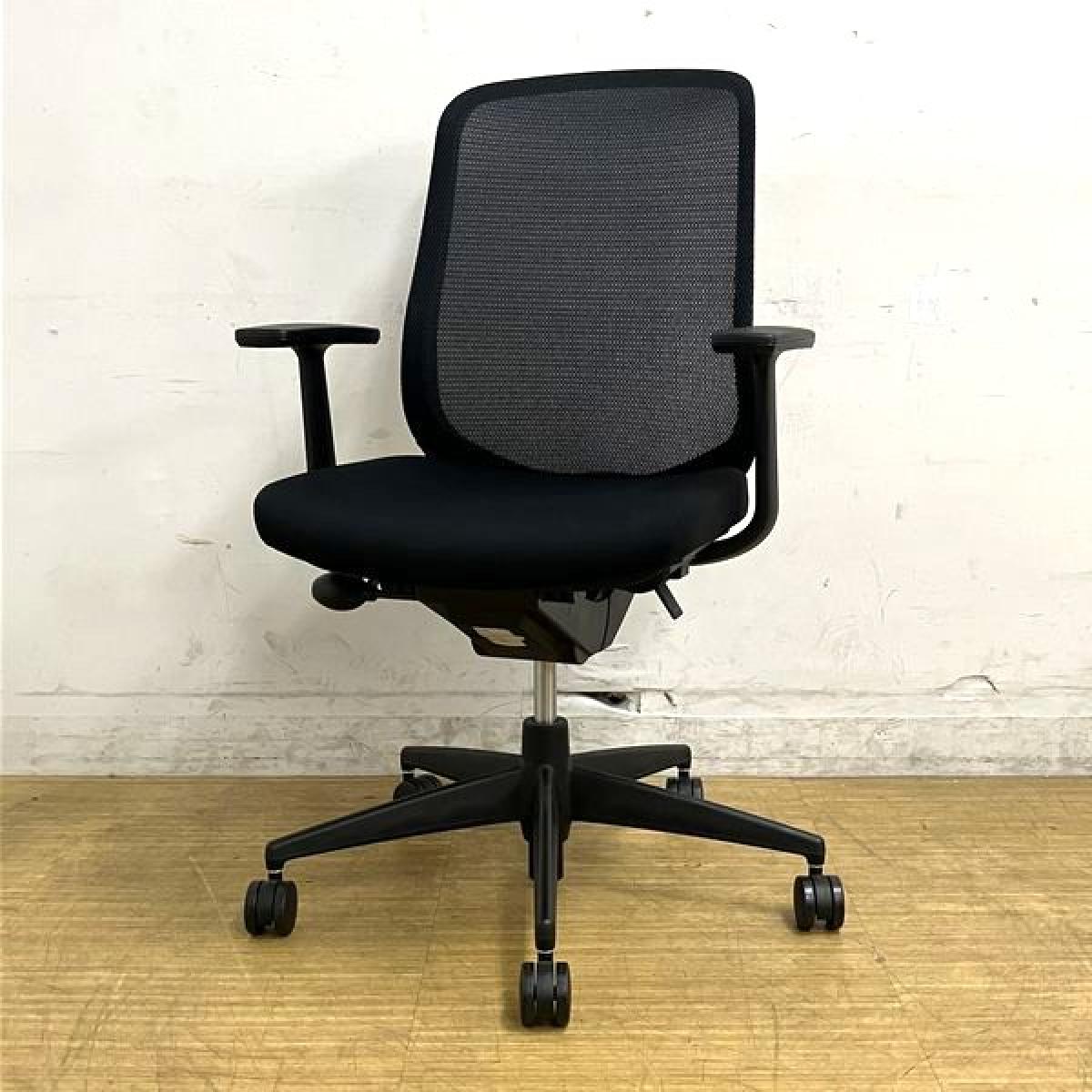 コクヨ　シロッコ　ハイバックモデル　固定肘付き　ブラック　背メッシュで軽快な座り心地　ミニマルかつシンプルなつくり
                        シロッコ
                                    中古
            