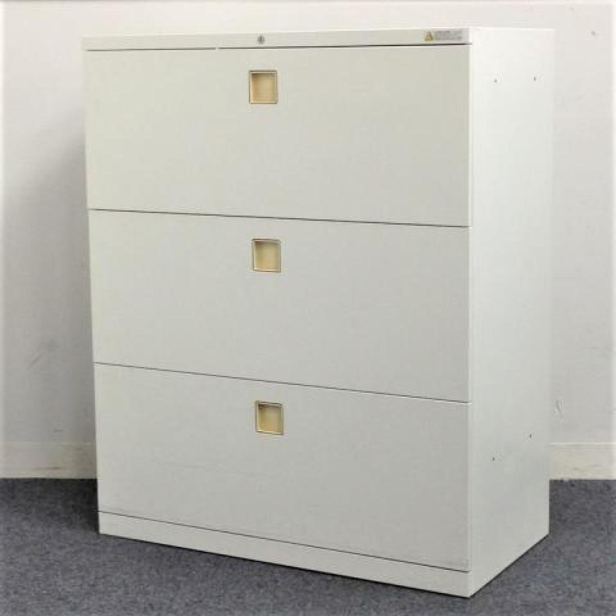 【取っ手日焼けのためお安く】オカムラ　レクトライン　3段ラテラル書庫　コスト重視　コスパ抜群　ホワイト　鍵付き　シリンダー錠
                        レクトライン
                                    中古
            