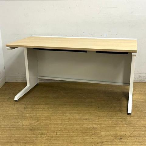 オカムラ アドバンスデスク 平机 センター引出し無し 明るいナチュラル天板 ゆったりめのサイズのW1400 【愛知・名古屋・豊田・静岡・浜松】