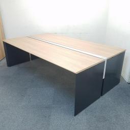 【オフィスのレイアウトと働き方をもっと自由に！　コクヨ製の大人気フリーアドレスデスク！】■コクヨ　■天板：ナチュラル　脚：ブラック　■W2400　■ワークヴィスタ　■フリーアドレス■自由席