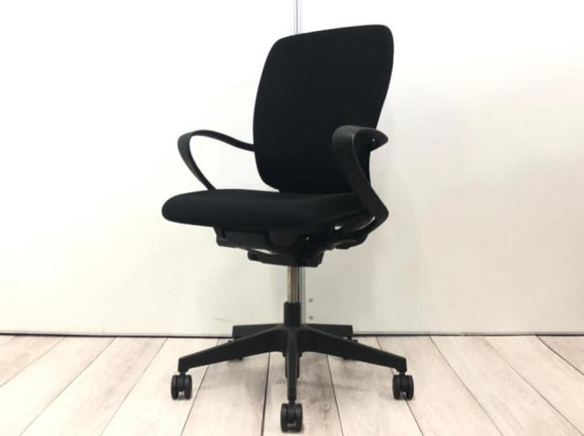 【中古】フルゴ  イトーキ（ITOKI） 肘付ハイバックチェア