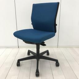 【座面ほつれありのためお安く!】【在庫入替セール品!(本在庫限定価格)】【長時間のデスクワークもおすすめ!オカムラ製の人気チェアが入荷!】■オカムラ(okamura)製 エスクード(ESCUDO)チェア ■ターコイズブルー【弊社使用欄:A01041961】【HU】
