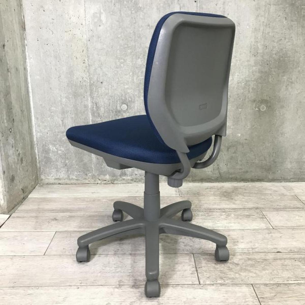 中古】ヴィラージュチェア 8VC11A FVG7 オカムラ/okamura 肘無ロー