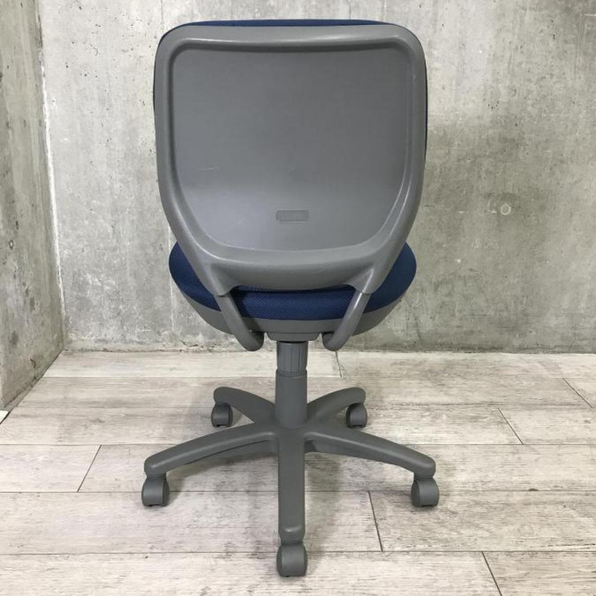 中古】ヴィラージュチェア 8VC11A FVG7 オカムラ/okamura 肘無ロー