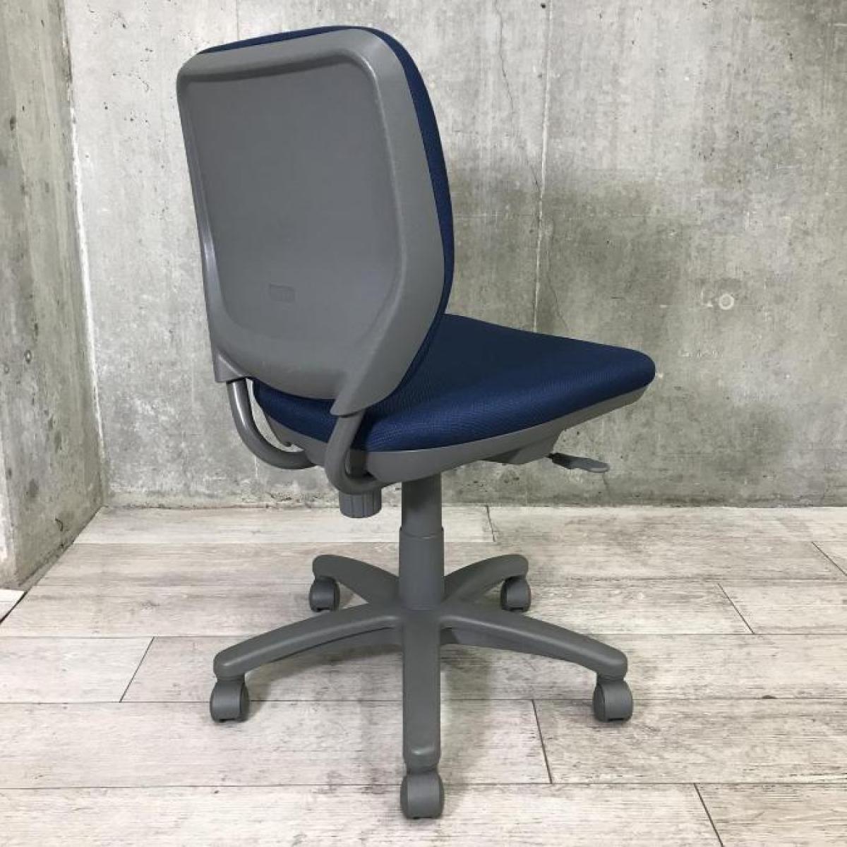 中古】ヴィラージュチェア 8VC11A FVG7 オカムラ/okamura 肘無ロー