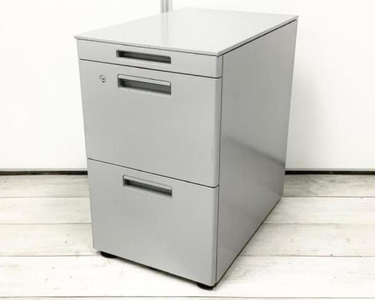 【大量入荷！】■コクヨ GT 3段ワゴン　/　シルバーカラーでオフィスをスタイリッシュに　/　A4収納可能　/　オフィスバスターズ福岡博多店は全国対応可能です
                        GTワゴン
                                    中古
            