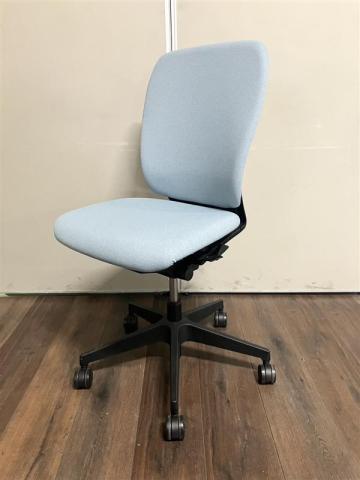 【中古】フルゴ  イトーキ（ITOKI） 肘無ローバックチェア