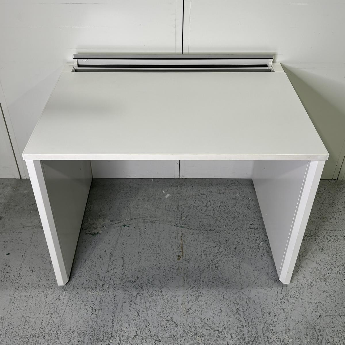 中古】CZRデスク CZR-107JAP-W9W9 イトーキ/ITOKI 平机 584251 - 中古