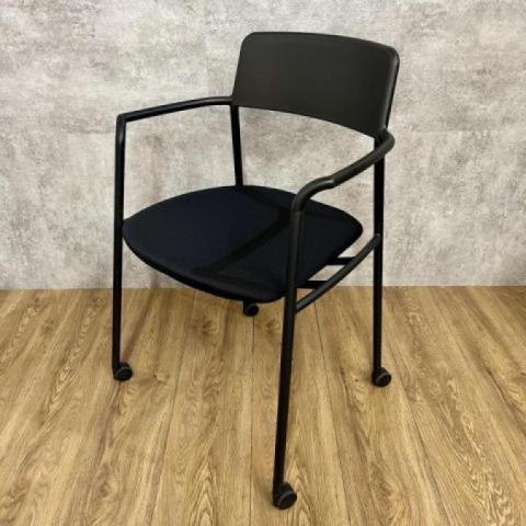 【中古】エニー  コクヨ（KOKUYO） ミーティングチェア