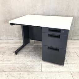 【ホワイト天板とブラック脚のコントラストがオシャレな平デスク！】■プラス（PLUS）製　フラットラインシリーズ　片袖机　■W1000×D700×H700㎜　■天板:ホワイト/脚部・袖引き出し:ブラック　【弊社使用欄：A01070171】