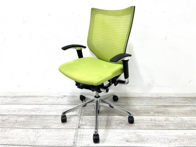 【定価約16万円】【国産メッシュチェアの代表格!オフィスの執務室、会議室におすすめ!】■オカムラ(okamura)製 バロン(Baron)チェア 肘付 ローバック 背面メッシュ ■可動肘 ■グリーン【HIT】