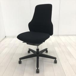 【シンプルなのに、座るとわかる“ちょうどよさ”！長時間でも快適！オフィスの定番チェア！】■コクヨ（KOKUYO）製　グーフォ（Gufo）チェア　肘無し　ハイバック　■ブラック