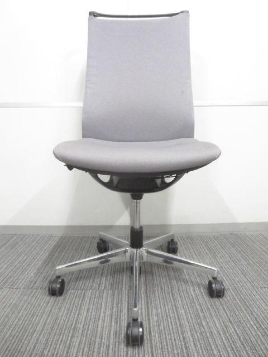 【スタイリッシュでモダンな空間を演出！】■オカムラ　モードチェア　グレー　※背面上部にホツレ・破れあり　■インナーメッシュ構造による優しく包み込む座り心地！ 【Okamura　mode】★8
                        モード
                                    中古
            