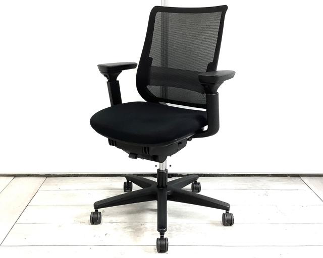 【まとめて入荷しました！】人気のメッシュ生地でブラックカラーです！ランバー付きで法人様おすすめです！/オススメ(おすすめ) /人気商品【弊社使用欄：A01071365】■コクヨ/ミトラ/ブラック