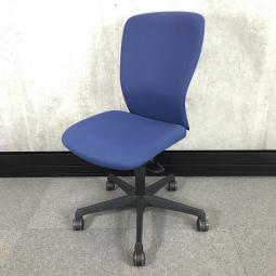 【4/14(火)入荷予定の商品となります！】【シンプルなデザインと厚みのあるクッションが大人気！機能充実のワーキングチェア！】■オカムラ(okamura)製　スラート(sulato)チェア　肘無ハイバック　■ミディアムブルー×ブラックシェル