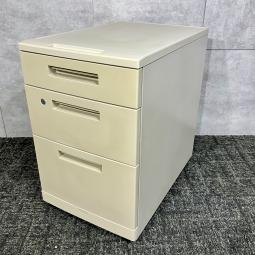 【9台入荷！】■コクヨ 製３段ワゴン　/　（日焼けあり）　/　オフィスバスターズ福岡博多店は全国対応可能です