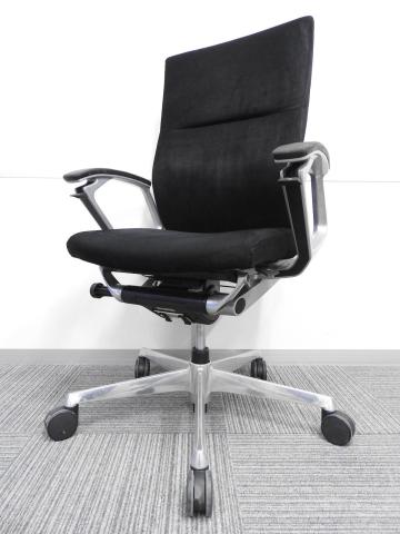 【エグゼクティブにふさわしい上質な座り心地！】■オカムラ　デュークチェア　肘付　ブラック　ポリッシュフレーム　※肘擦れあり【Okamura　Duke】　役員用　マネジメントチェア★