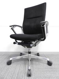 【エグゼクティブにふさわしい上質な座り心地！】■オカムラ　デュークチェア　肘付　ブラック　ポリッシュフレーム　【Okamura　Duke】　役員用/マネジメントチェア★586311