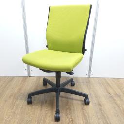 ★【座面奥スレ】オカムラ製　エスクード(ESCUDO)　イエローグリーン　肘無し　ハイバック　ランバーサポート付　クッションタイプ　長時間のデスクワークもランバーが快適にサポート！　肘無しハイバックチェア！！