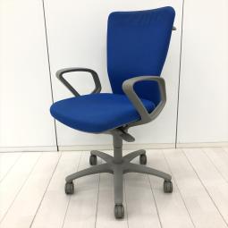 【在庫入替セール品！（本在庫限定価格）】【長年愛されるロングセラー商品！厚めのクッションで疲れにくい！】■オカムラ(okamura)製　カロッツァ(Carrozza)チェア　肘付　ハイバック　■サークル肘・ハンガー付　■ブルー×グレーシェル　【弊社使用欄：A01048167】【HU】