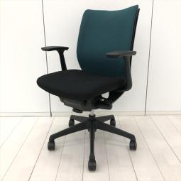 【在庫入替セール品！（本在庫限定価格）】【人間工学に基づいた快適な座り心地！】■オカムラ(okamura)製　ヴィスコンテ(Visconte)チェア　ローバック　クッションタイプ　スタンダードタイプ  ■デザインアーム(固定肘)　■ピスタチオグリーン【弊社使用欄：A01047841】【HU】