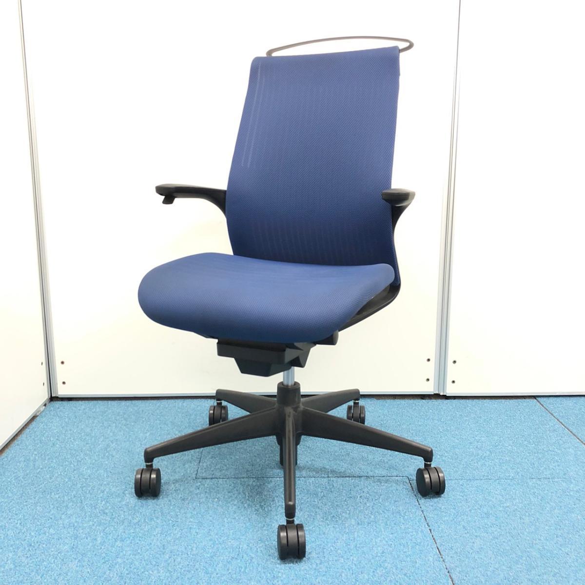 【手元のレバーで上下昇降が可能！スタイリッシュなコクヨ製の定番シリーズ！】■コクヨ（KOKUYO）製　エムフォー（M4）　肘付き　ハイバック　■インディゴブルー　■固定肘【AD】
                        M4 樹脂
                                    中古
            