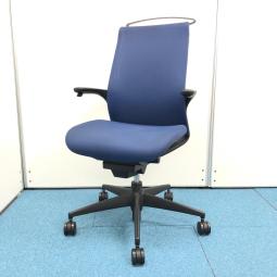 【手元のレバーで上下昇降が可能！スタイリッシュなコクヨ製の定番シリーズ！】■コクヨ（KOKUYO）製　エムフォー（M4）　肘付き　ハイバック　■インディゴブルー　■固定肘【AD】