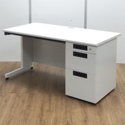 ★【訳あり品：幕板歪みあり】プラス製　フラットライン　ホワイト　W1400xD700xH700サイズ　シリンダー　幅広サイズで収納スペースも豊富！　定番ワークデスク　W1400片袖机！！※保障対象外品になります。