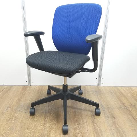 【中古】プラオチェア  イトーキ（ITOKI） 肘付ローバックチェア
