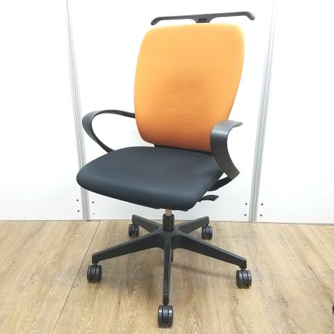 【中古】フルゴ  イトーキ（ITOKI） 肘付ハイバックチェア