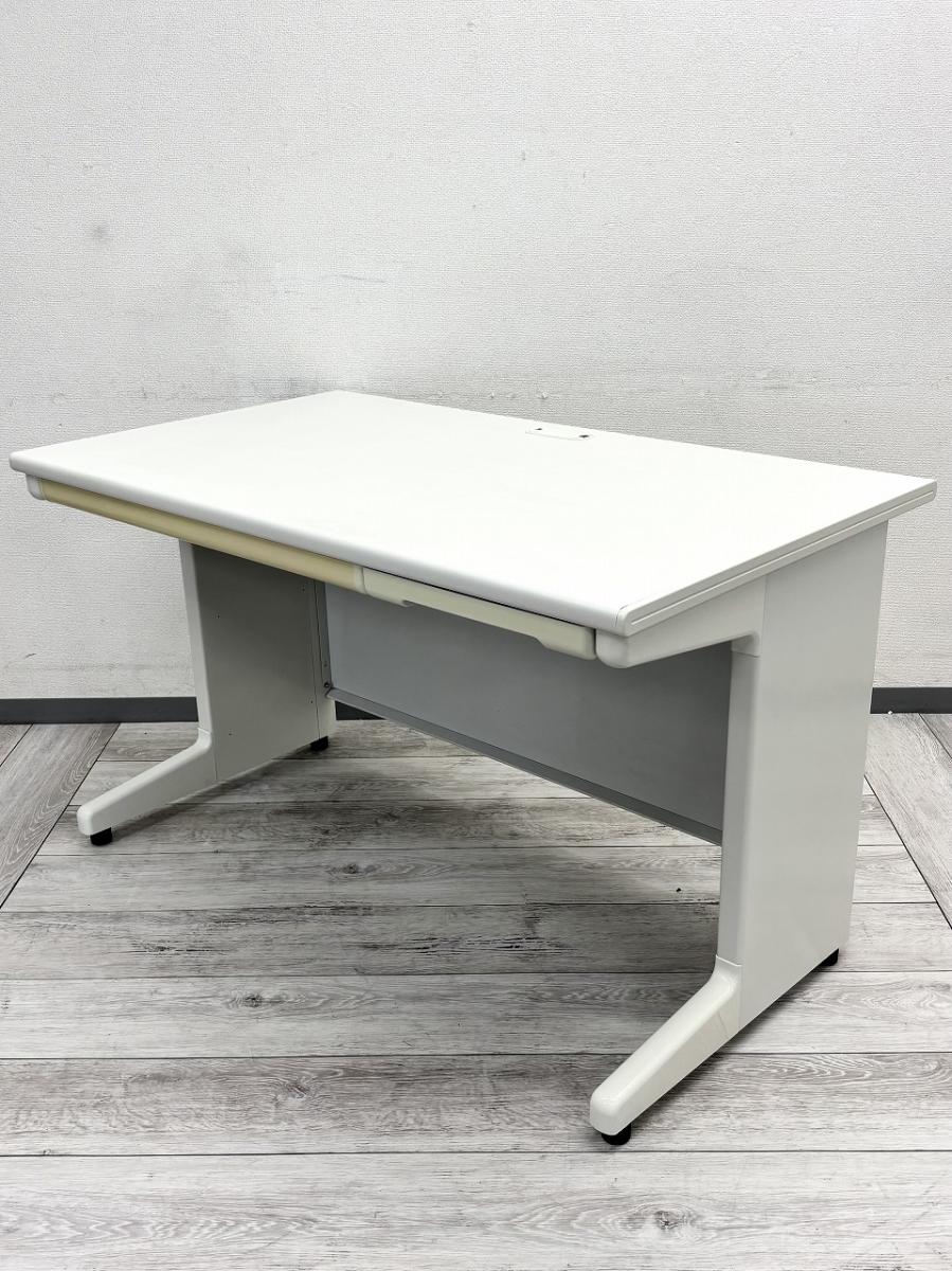 納得のコストパフォーマンス。実用性重視のプラス製デスク。#岐阜市 #大垣市 #各務原市 #多治見市 #羽島市 #一宮市 #名古屋市 #春日井市 #小牧市 #四日市市 #三重県 #滋賀県
                        LA
                                    中古
            