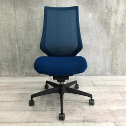 【在庫入替セール品！（本在庫限定価格）】【二重フレーム構造がもたらすしなやかで美しいデザイン！】■コクヨ　デュオラチェア　ブルー　ハンガー付　■簡易操作で自分に合った姿勢をサポート！【KOKUYO　Duora】★564527