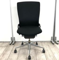 【☆在庫入替お値下げ品！】【背中をしっかり支える！ゆとりのあるハイバック！】■ウチダ　パルスチェア　ブラック　クロスタイプ　■快適な座り心地で骨盤をしっかりサポート！　【UCHIDA　Pulse】553144