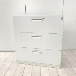 【4/14(火)入荷予定の商品となります！】【H1000㎜】【収納力抜群の3段ラテラル書庫！A4書類が大量に収納可能！】■コクヨ(KOKUYO)製　エディア(EDIA)シリーズ　3段ラテラル　ローキャビネット　H1000㎜　■ベース付き　■ホワイト　■シリンダー錠