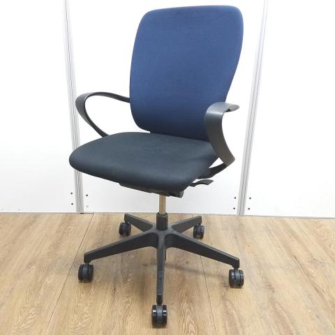 【中古】フルゴ  イトーキ（ITOKI） 肘付ハイバックチェア