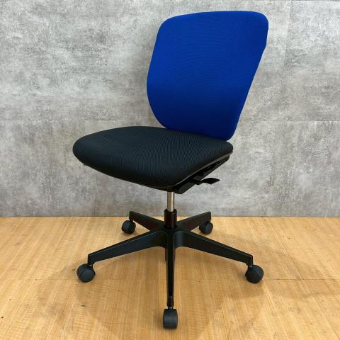 【中古】プラオチェア  イトーキ（ITOKI） 肘無ローバックチェア
