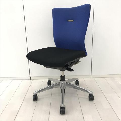 【中古】フィーゴメッシュチェア  オカムラ（okamura） 肘無ミドルバックチェア