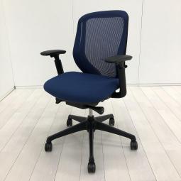 【在庫入替セール品！（本在庫限定価格）】【長時間作業に最適な高機能！包み込まれるクッション仕様！】　■オカムラ（Okamura）製　シルフィー （Sylphy）■前傾チルト　■インディゴブルー【弊社使用欄：A01047326】【HU】