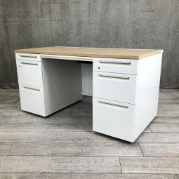 【在庫入れ替えSALE】【両袖タイプで収納たっぷり！幅1400㎜でワークスペースもしっかり確保！】■オカムラ（okamura）製　アドバンス　両袖机　幅1400㎜　■本体：ホワイト　天板：木目ナチュラル　■シリンダー錠