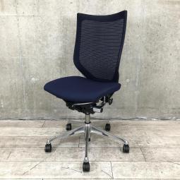 【在庫入れ替えSALE】【長時間の着座でも疲れにくいサポート感！】■オカムラ（okamura）製　バロンチェア（Baron）　肘無し　ハイバック　■メッシュ　■ダークブルー 【ベストなポジションが得られる先進設計！】〈岐阜・愛知・三重・静岡・福井〉