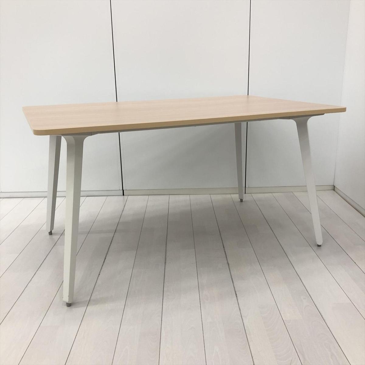 【シンプルだから、空間を選ばない！ウチダの定番ワークテーブル！】 ■ウチダ（内田洋行）製　レムナ（LEMNA）シリーズ　ワークテーブル　ミーティングテーブル　角テーブル　■W1400×D900×H720mm　■天板：木目ナチュラル/ホワイト脚　【弊社使用欄：A01070035】
                        レムナ
                                    中古
            